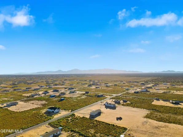 1396 Kalahari Desert Dr, Chaparral, NM 88081