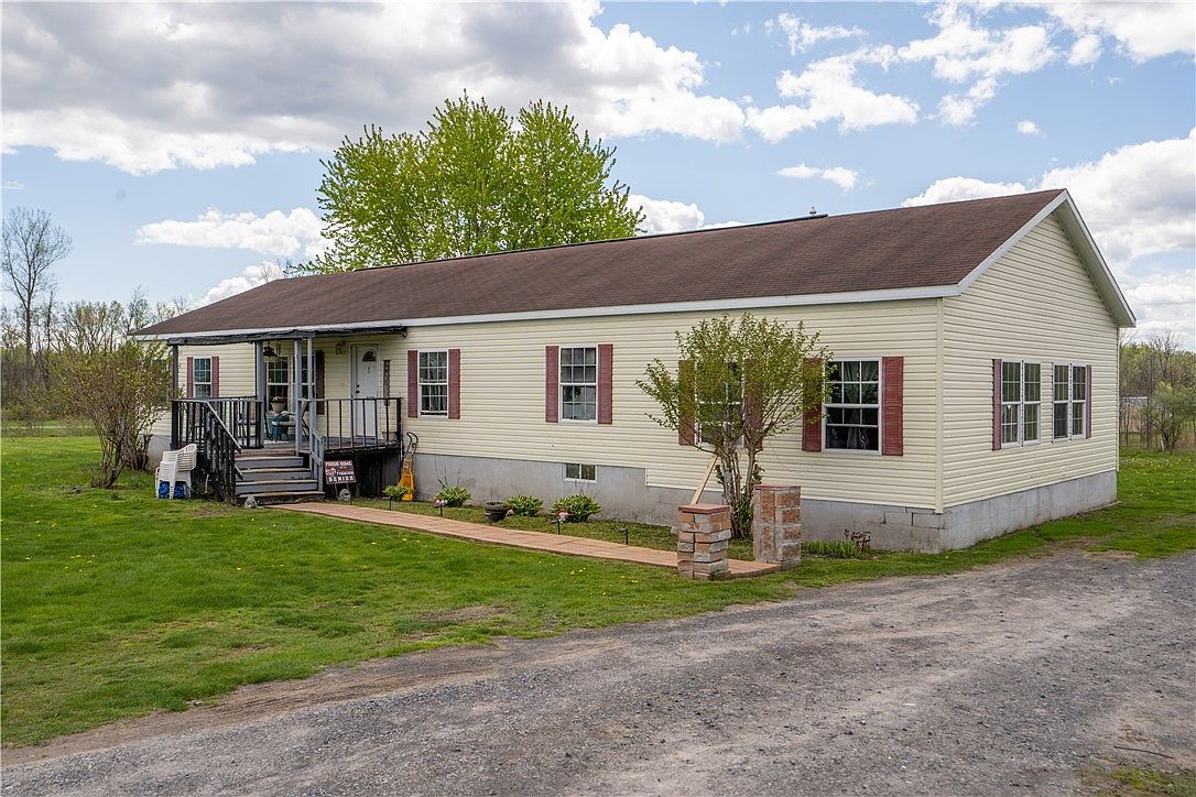 2164 Edwards Rd, Waterloo, NY 13165 Zillow