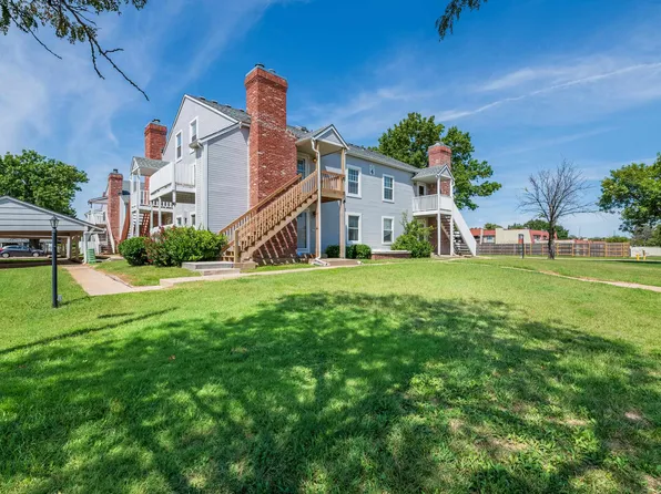 1717 S Cypress St APT 421, Wichita, KS 67207