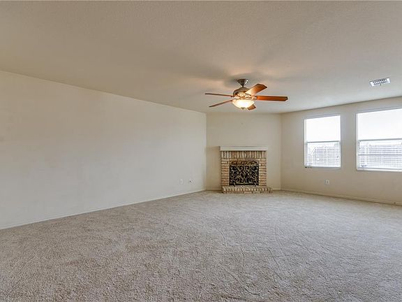 4th image of 2709 Lake Terrace Dr