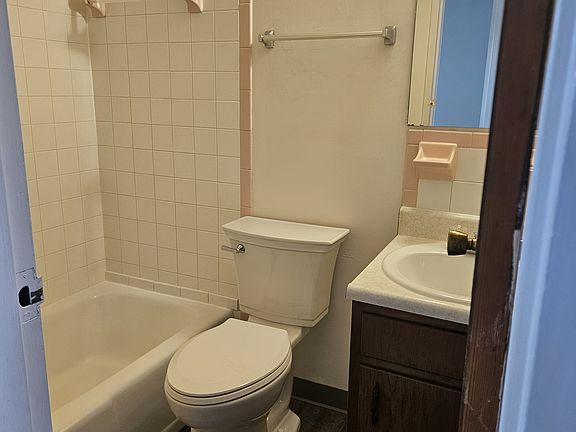5th image of 4027 Guilford Ave NW APT 11