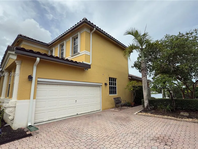 1247 NW 165th Ave — Photo 7