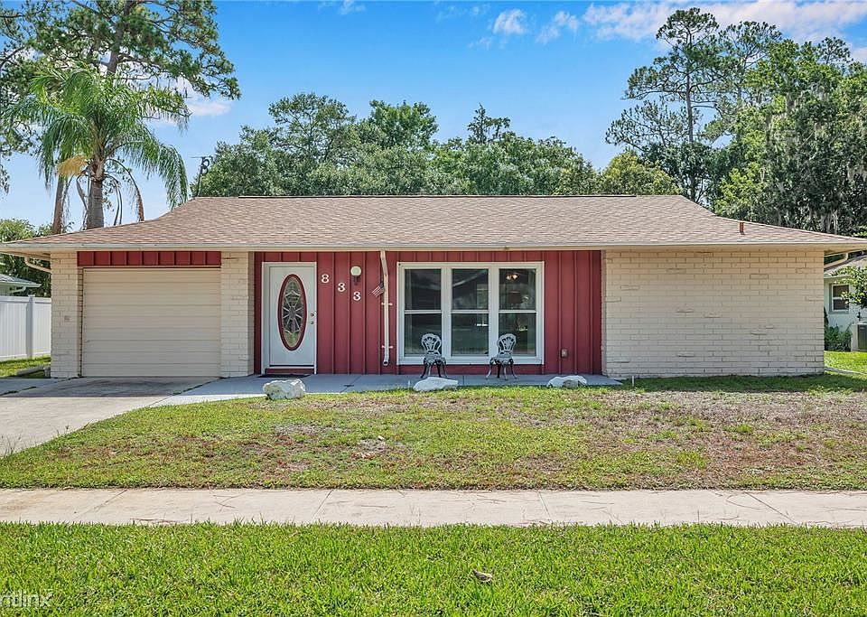 1st image of 833R Leeward Way