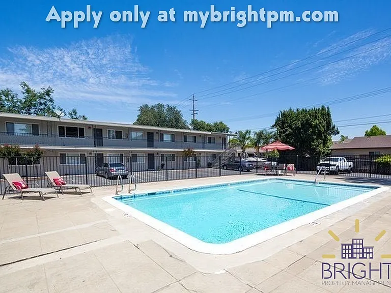 Sutter Apartments — Photo 7