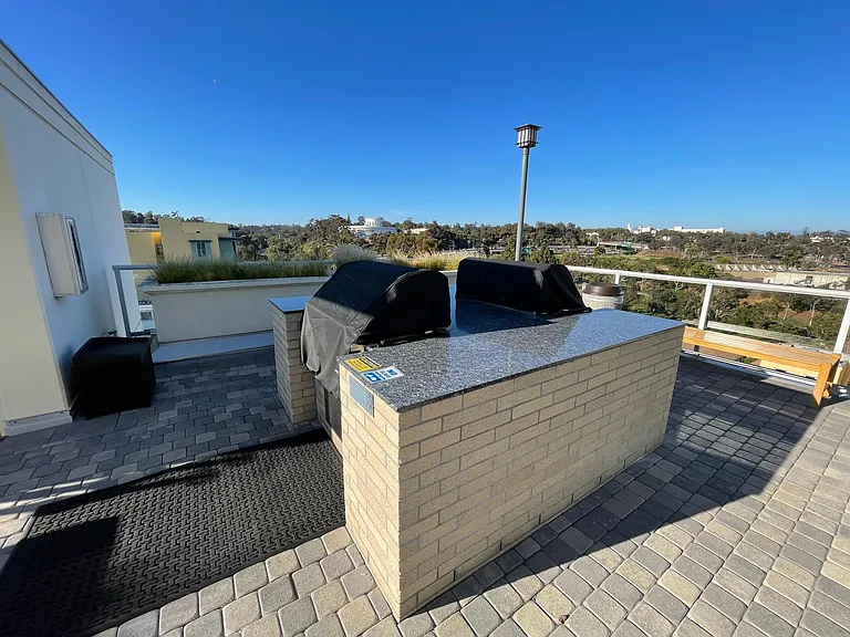 850 Beech St #614 — Photo 32