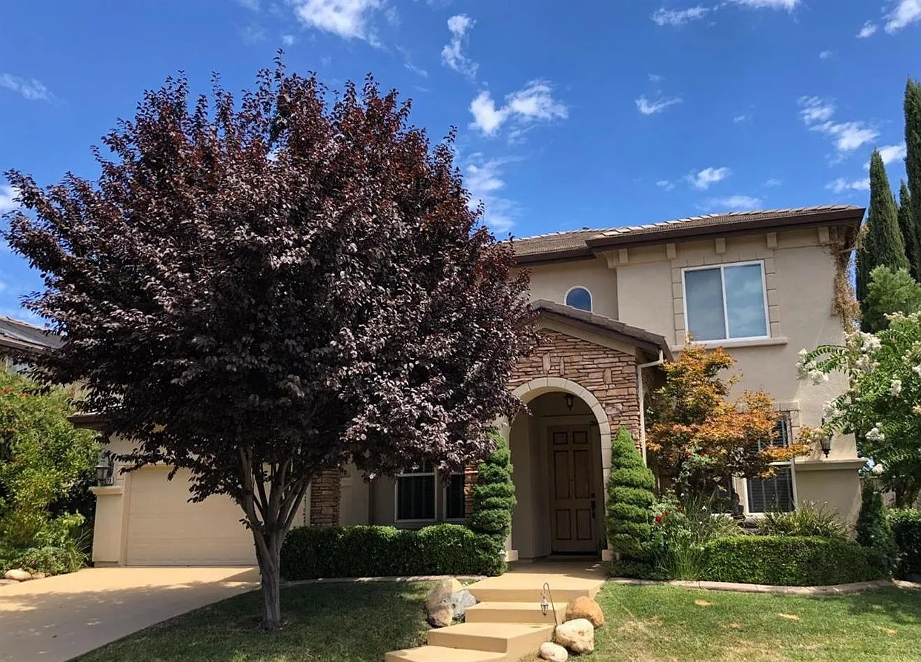 2070 Blackheath Ln photo 1