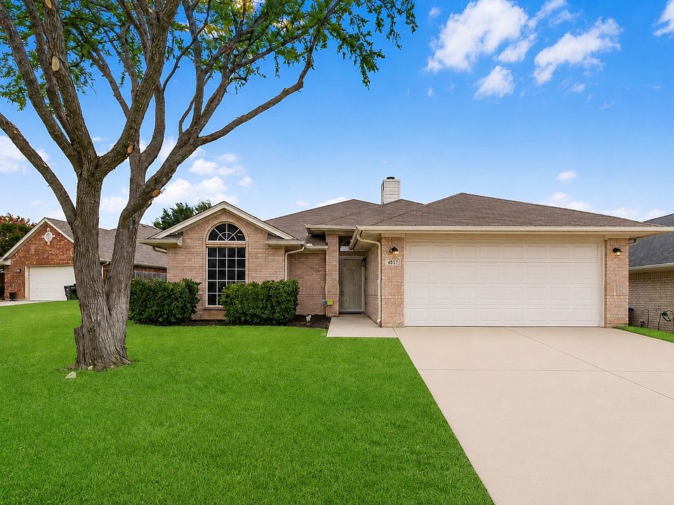 1st image of 4857 Eagle Trace Dr