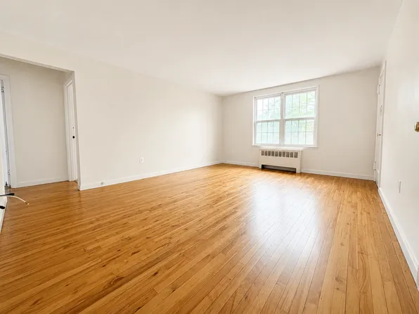 231 Pennsylvania Ave Unit B, Bridgeport, CT 06610