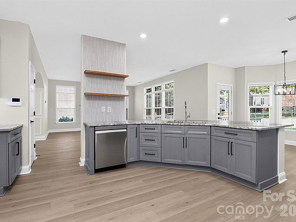 4th image of 15311 Marshfield Ct