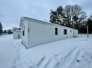 8467 P.5 Rd, Gladstone, MI 49837