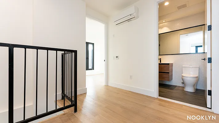 Rented by Nooklyn NYC LLC | media 44