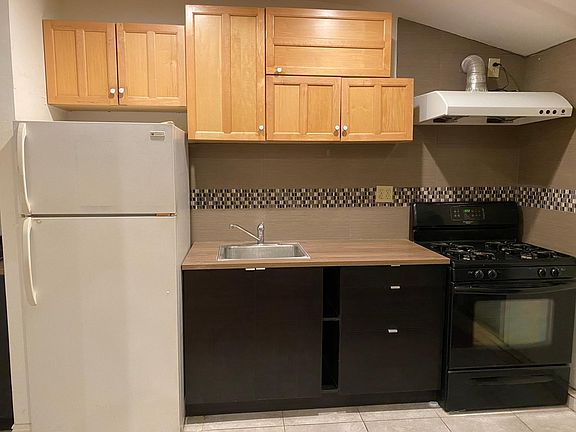 3rd image of 16893 Wing Ln