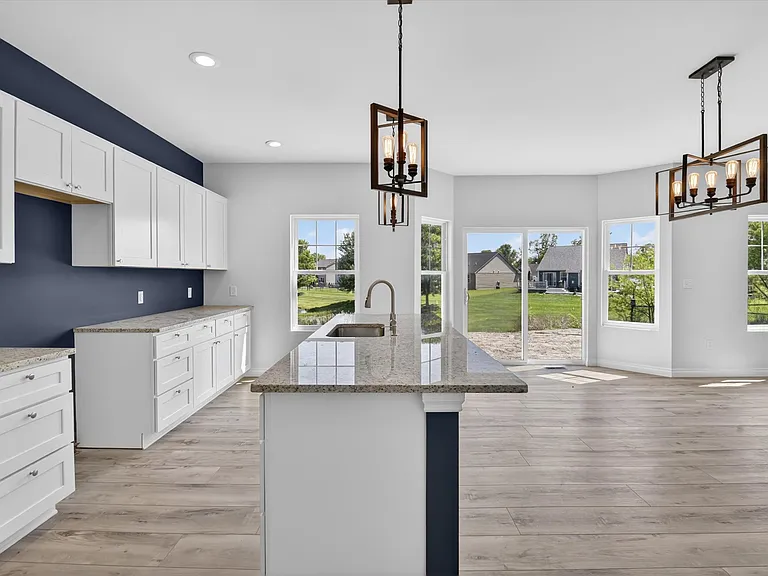 8760 Barrington Dr — Photo 20