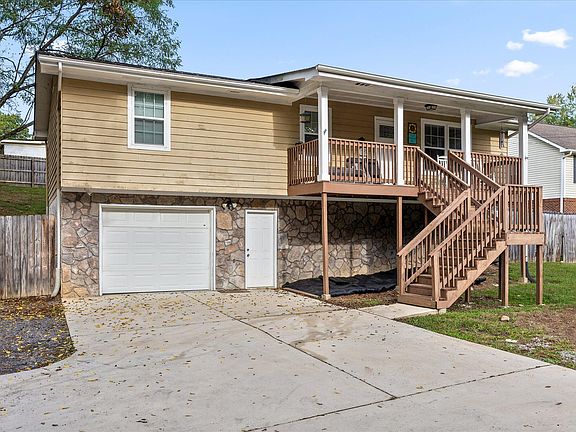 2nd image of 9037 Birchwood Pike