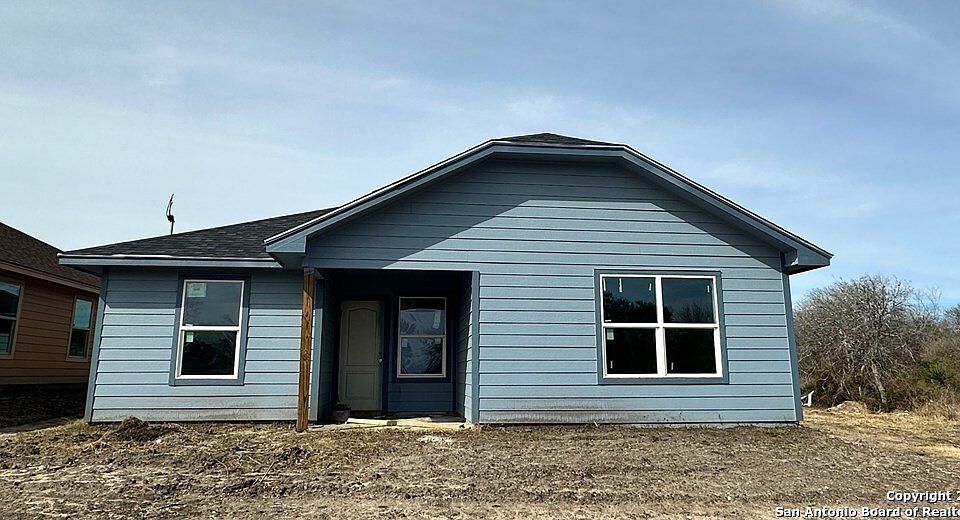 2nd image of 801 W Magnolia