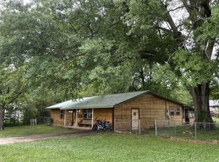 1903 Smith Ave, Mena, AR 71953