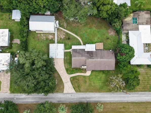 202 LAKEVIEW Avenue, Crescent City, FL 32112