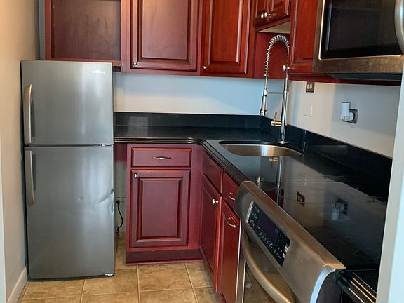 3rd image of 5455 N Sheridan Rd APT 705