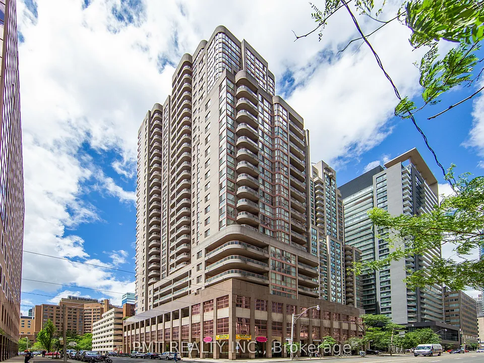 736 Bay St #1511