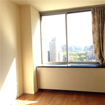 Rented by R New York | media 23