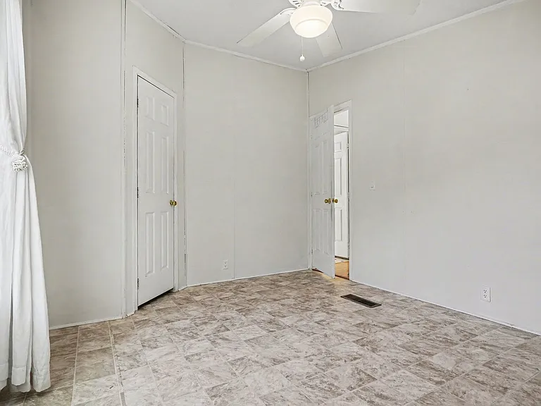 4705 Pearl Rd — Photo 16