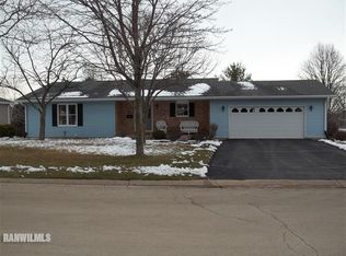 305 Winnebago Dr, Galena, IL 61036