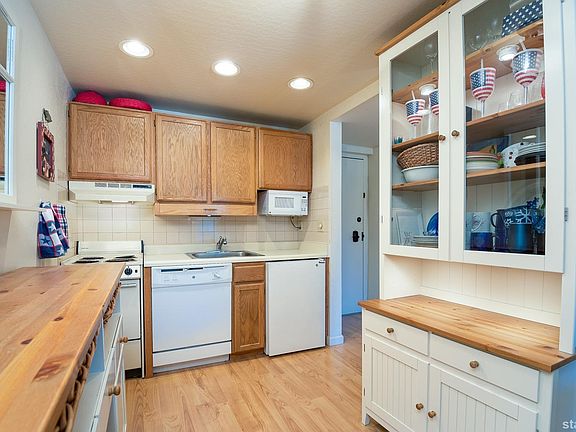 2nd image of 3535 Lake Tahoe Blvd #302