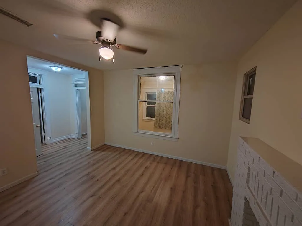4 bed, 1.5 bath, 1300 sqft, $1,180 — Photo 4