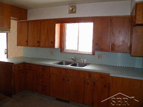 5th image of 4134 Amelia Dr