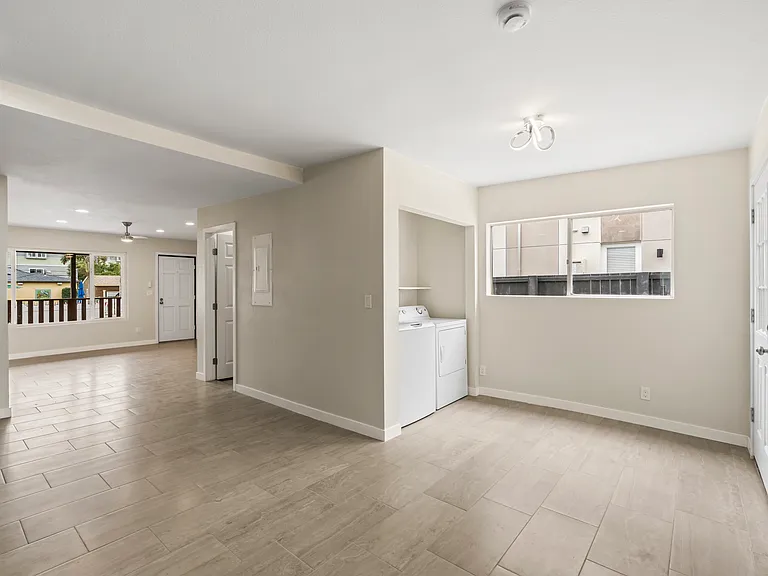 153 Dahlia Ave — Photo 14