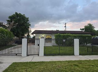 11941 SW 178th Ter, Miami, FL 33177