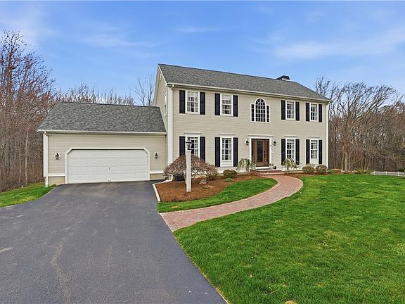 2nd image of 52 Hummingbird Ln