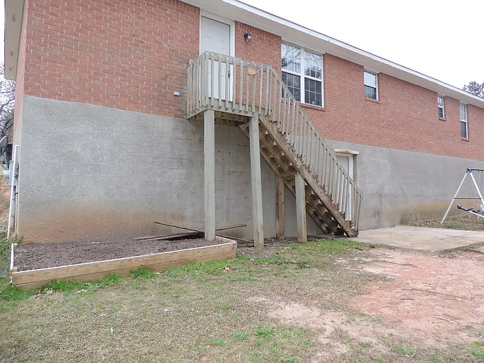 3881 Crest Dr — Photo 41