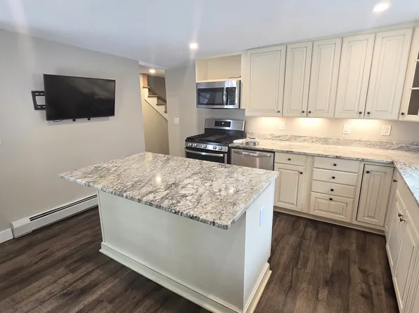 15-17 Central St #4, Georgetown, MA 01833