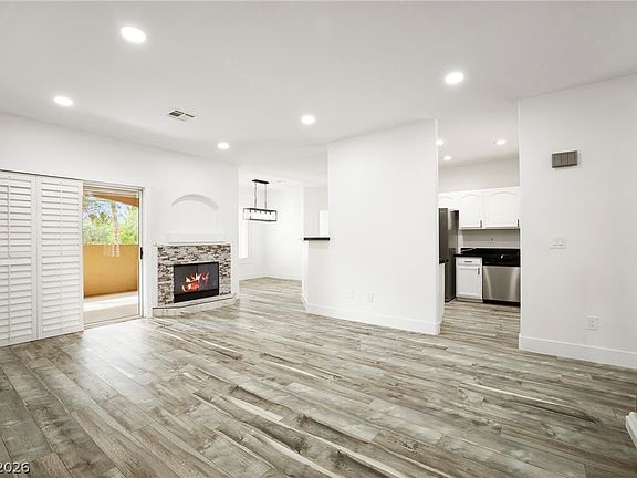 5th image of 2050 W Warm Springs Rd Unit 4421