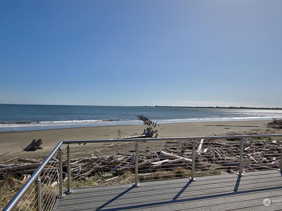 1st image of 221 Marine View Drive SE