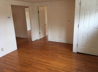 82 Dickerman St FL 3RD, New Haven, CT 06511