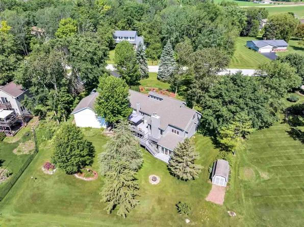 3170 Claymore Ln, New Franken, WI 54229