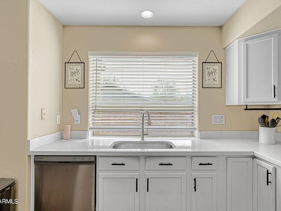 5th image of 16157 W Moreland Street