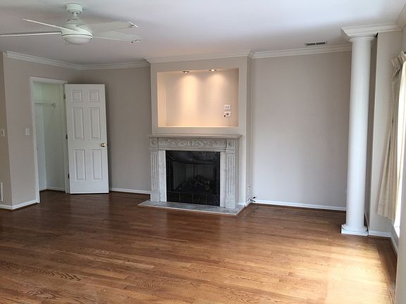 3rd image of 630 S Diamond Pointe Dr