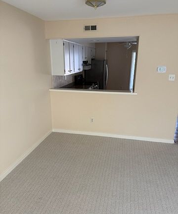 3rd image of 1415 Sycamore Mews Cir