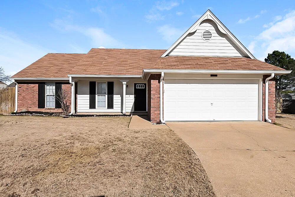 3 bed, 2.0 bath, 1277 sqft, $2,520 — Photo 1