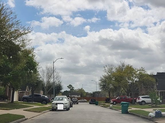 4th image of 2503 Golf Ridge Cir