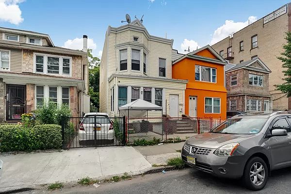 2nd image of 1234 Brooklyn Ave