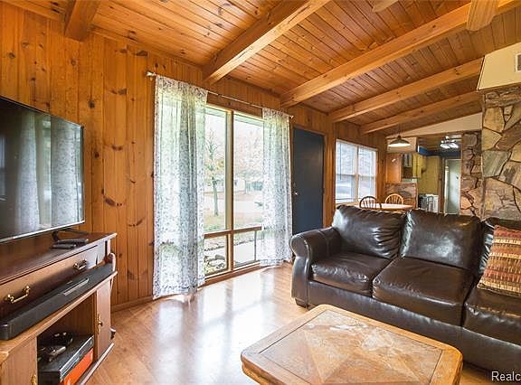 3rd image of 6224 Westdale Dr