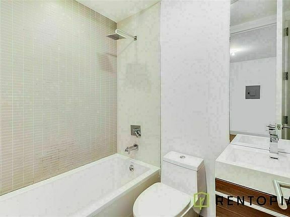 5th image of 106 Meserole St #2X