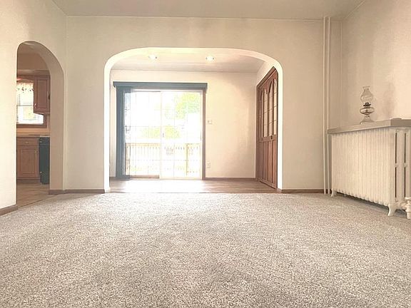 5th image of 143 Plainfield Ave