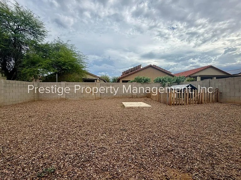81 W Calle Guija — Photo 24
