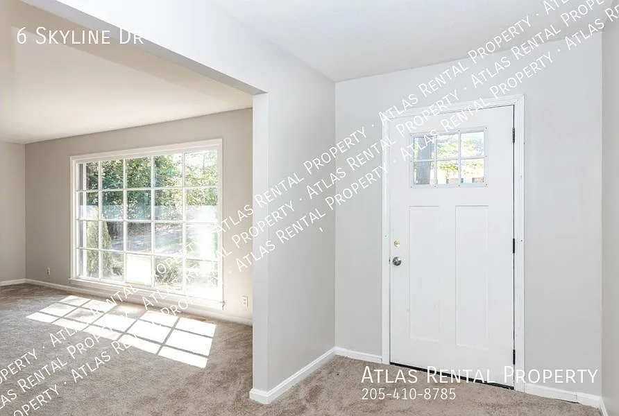 Your Next Home Awaits! Spacious 4-Bedroom with Modern Upgrades! — Photo 3