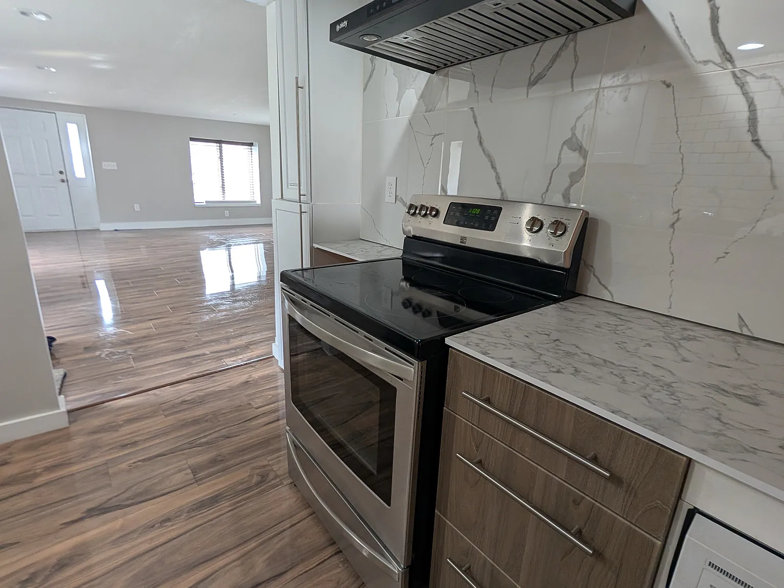 1 bed, 882 sqft, $950 — Photo 2